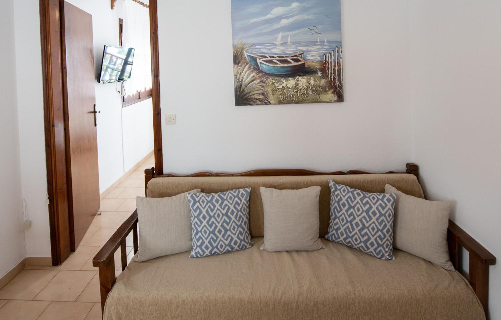 Lilian Beachfront Apartments Néo Klíma Kültér fotó