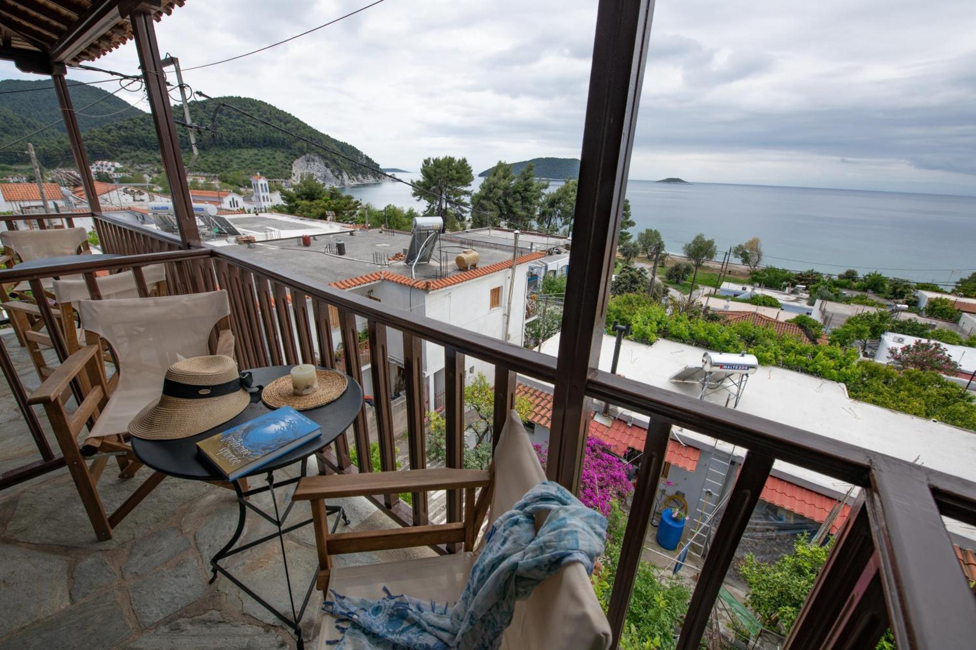 Lilian Beachfront Apartments Néo Klíma Kültér fotó