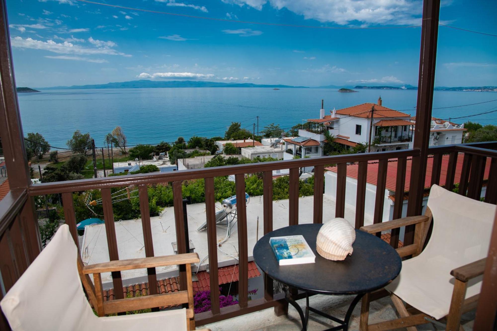 Lilian Beachfront Apartments Néo Klíma Kültér fotó